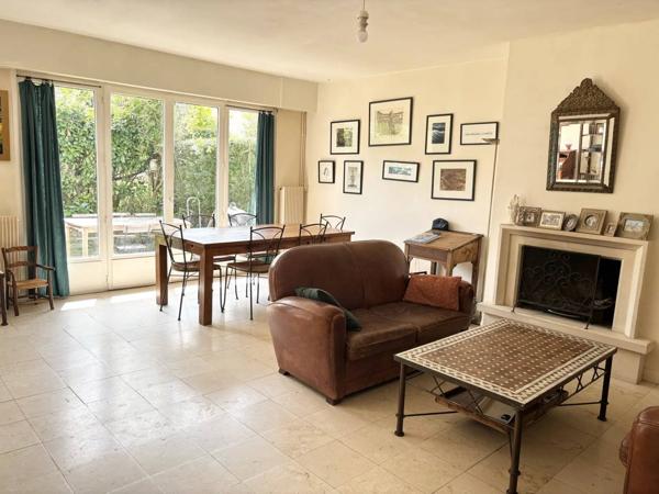 Maison familiale de 165 m2 édifiée sur un terrain de 194 m2