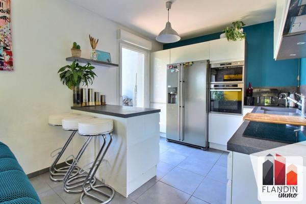 VERNAISON - Appartement duplex T4 - 3 chambres - Jardin 150 m²