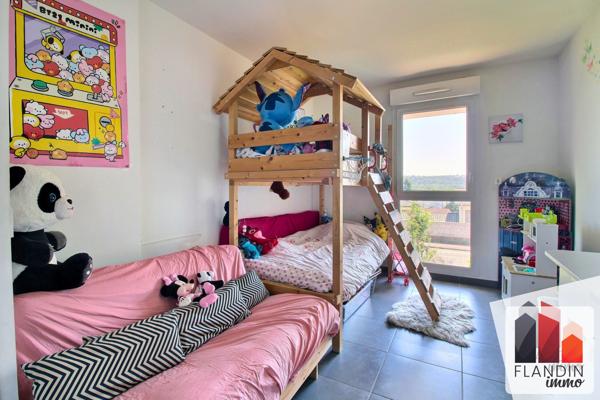 VERNAISON - Appartement duplex T4 - 3 chambres - Jardin 150 m²
