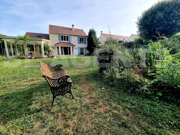 Rare sur le secteur - Maison Kaufman & Broad avec SPA de nage