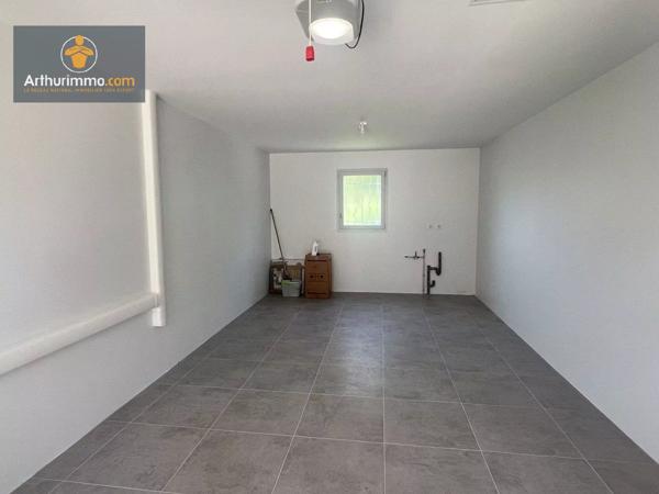 Vente                                                      Maison
                        
                     4 pièces                      105 m2                     à Casteljaloux