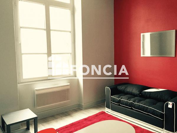 Location Studio meublé 15.54 m² - 4 PLACE DU CHATELET Orleans 45000