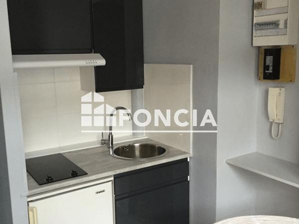 Location Studio meublé 15.54 m² - 4 PLACE DU CHATELET Orleans 45000