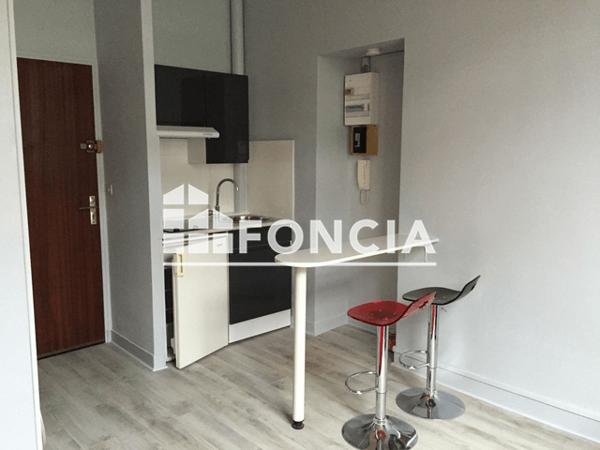 Location Studio meublé 15.54 m² - 4 PLACE DU CHATELET Orleans 45000