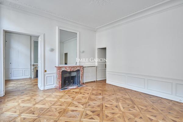 A VENDRE - Appartement - Paris - 75001 - Palais Royal - 4 pièces - 2 chambres - 104 m²