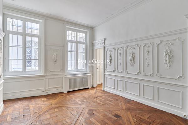 A VENDRE - Appartement - Paris - 75001 - Palais Royal - 4 pièces - 2 chambres - 104 m²