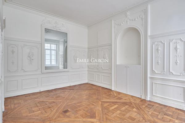 A VENDRE - Appartement - Paris - 75001 - Palais Royal - 4 pièces - 2 chambres - 104 m²