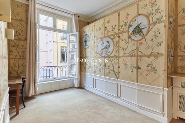 A VENDRE - Appartement - Paris - 75001 - Palais Royal - 4 pièces - 2 chambres - 104 m²