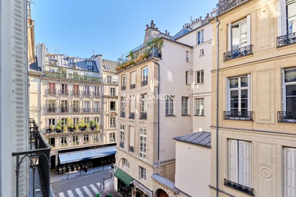 A VENDRE - Appartement - Paris - 75001 - Palais Royal - 4 pièces - 2 chambres - 104 m²