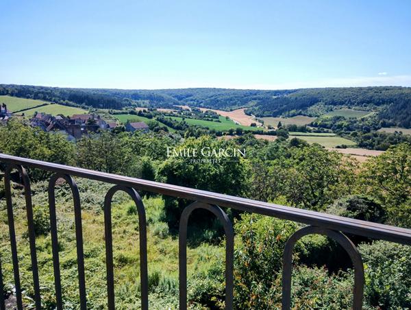 À VENDRE - Vézelay-Bourgogne 89- Hôtel particulier classé restauré-