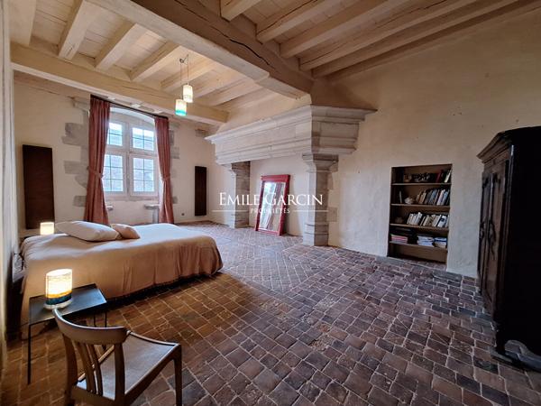 À VENDRE - Vézelay-Bourgogne 89- Hôtel particulier classé restauré-