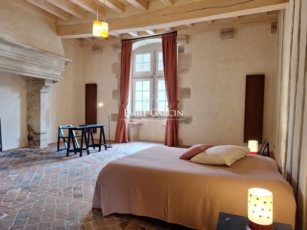À VENDRE - Vézelay-Bourgogne 89- Hôtel particulier classé restauré-