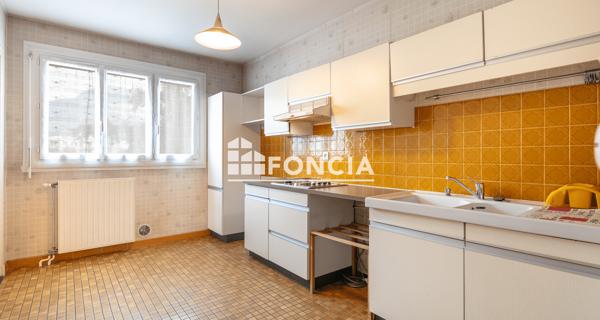 À vendre Appartement 2 pièces 65 m² - Saint-martin-d'hères 38400