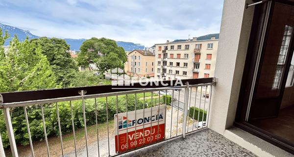 À vendre Appartement 2 pièces 65 m² - Saint-martin-d'hères 38400