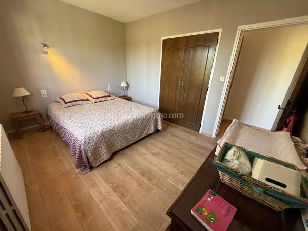 Vente                                                      Villa
                        
                     8 pièces                      214 m2                     à Clermont-l'Hérault