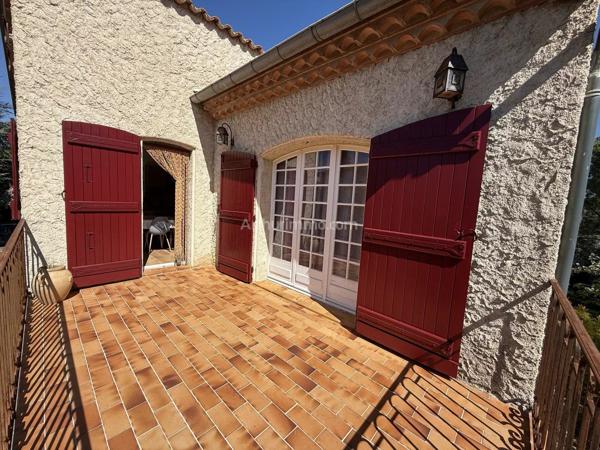 Vente                                                      Villa
                        
                     8 pièces                      214 m2                     à Clermont-l'Hérault