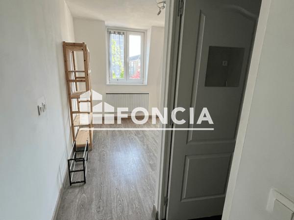 Location Studio meublé 25.5 m² - 25 RUE BLANCHEMAILLE PORTE 3 Roubaix 59100