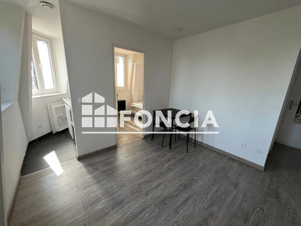 Location Studio meublé 25.5 m² - 25 RUE BLANCHEMAILLE PORTE 3 Roubaix 59100