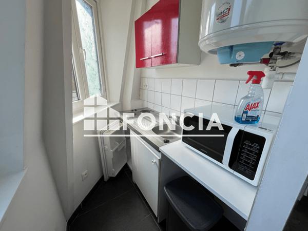 Location Studio meublé 25.5 m² - 25 RUE BLANCHEMAILLE PORTE 3 Roubaix 59100