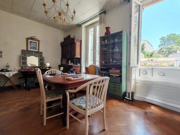 Appartement
         4 pièces
        - 77 m² Exclusivité 245 000 € *
