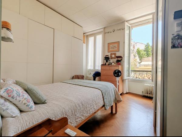 Appartement
         4 pièces
        - 77 m² Exclusivité 245 000 € *