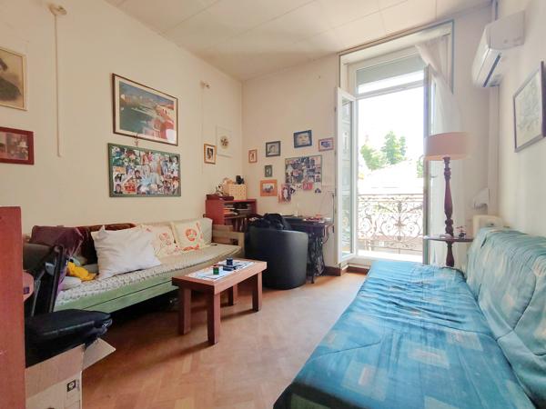 Appartement
         4 pièces
        - 77 m² Exclusivité 245 000 € *