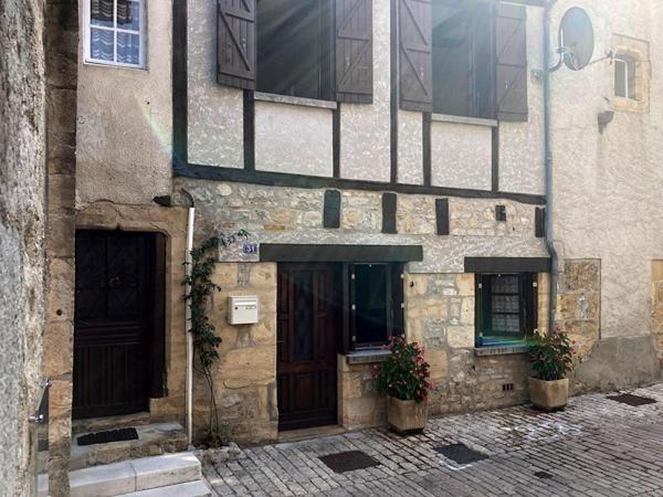 Maison dans le centre historique de Bretenoux