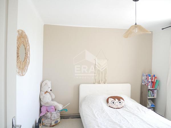 Dans  résidence sécurisée proche centre ville très bel appartement T4  de 79;5 m² + Loggia et cave