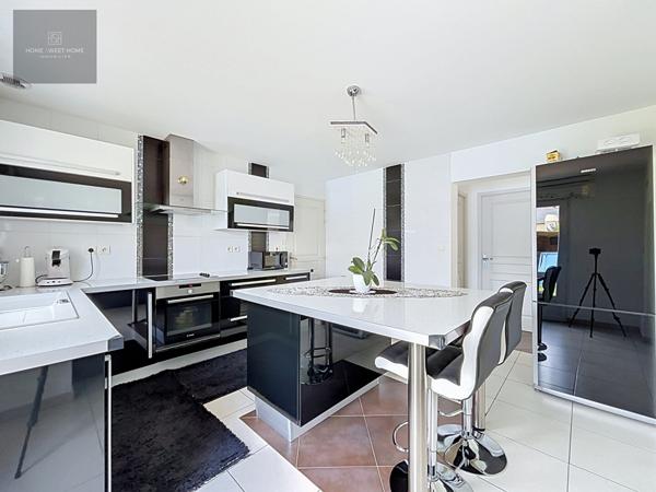 TRELAZE - ST BARTHÉLEMY Maison familiale 151 m2 vie de plain pied 4 chambres garage Trelaze