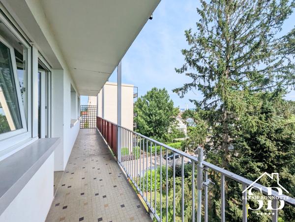 Appartement 98 m2 refait entièrement à neuf à St-Louis Bourgfelden