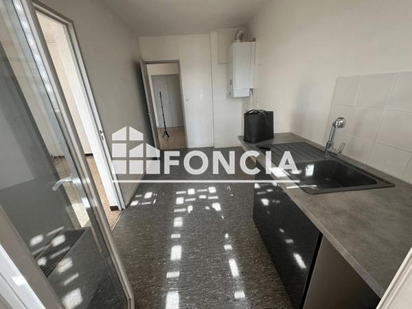 Location Appartement 3 pièces 63.69 m² - RUE ADJUDANT CHEF CHAMPION Salon De Provence 13300