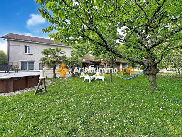 Vente                                                      Maison
                        
                     6 pièces                      135 m2                     à Bourgoin-Jallieu