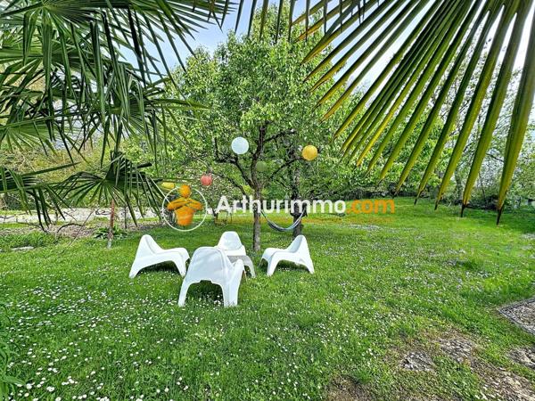 Vente                                                      Maison
                        
                     6 pièces                      135 m2                     à Bourgoin-Jallieu