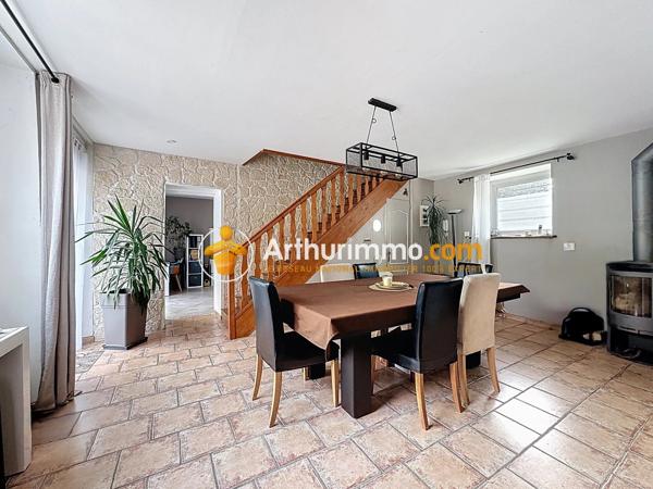 Vente                                                      Maison
                        
                     6 pièces                      135 m2                     à Bourgoin-Jallieu