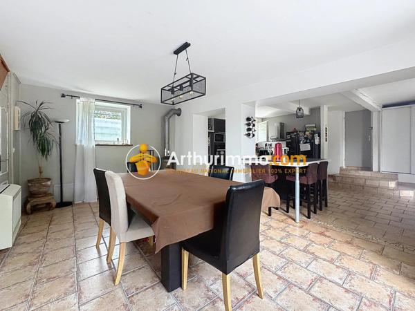 Vente                                                      Maison
                        
                     6 pièces                      135 m2                     à Bourgoin-Jallieu