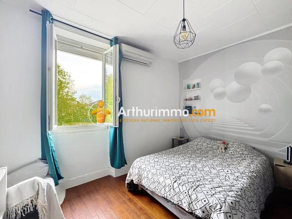 Vente                                                      Maison
                        
                     6 pièces                      135 m2                     à Bourgoin-Jallieu