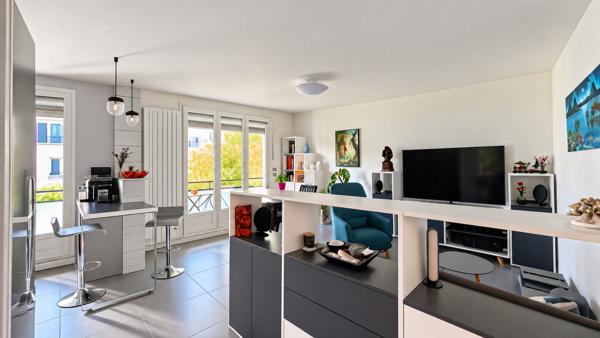 Appartement
         3 pièces
        - 65 m² Exclusivité 335 000 € *