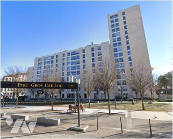 LYON 1er. T3 au 7ème étage + parking sous sol et cave.