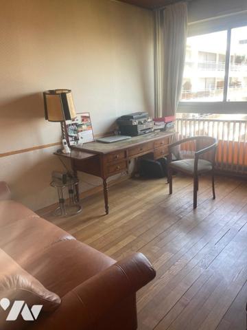 LYON 1er. T3 au 7ème étage + parking sous sol et cave.