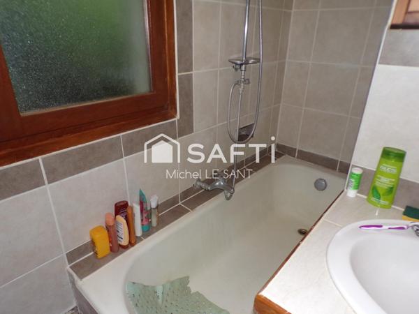 Vivable plain-pied et située dans un environnement verdoyant