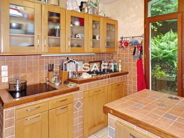 Vivable plain-pied et située dans un environnement verdoyant