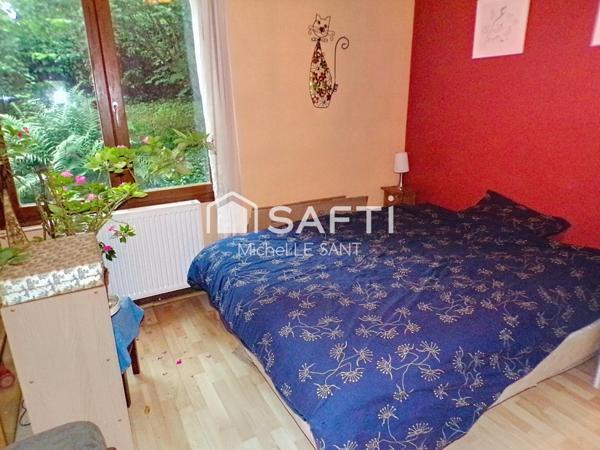 Vivable plain-pied et située dans un environnement verdoyant