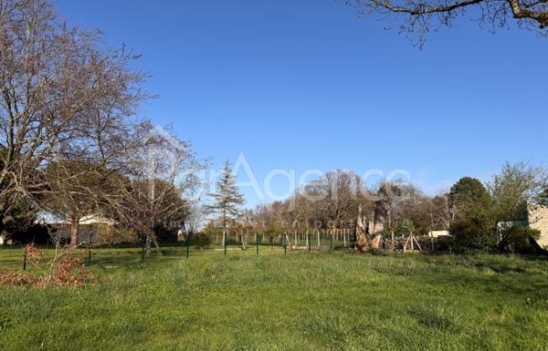 ETAULES CENTRE BELLE PARCELLE DE TERRAIN 882 M2