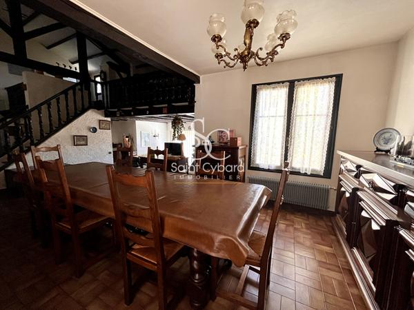Maison familiale de 204 m2 sur la commune de Garat