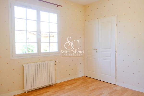 Maison Hiersac 4 pièce(s) 105 m2 environ