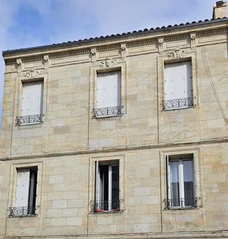 BORDEAUX GUSTAVE EIFFEL : APPARTEMENT T2 AVEC CAVE