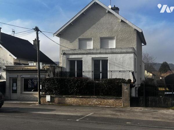 CHENOVE - Boulevard Bazin - Belle maison TYPE 6 des années 1930 avec petit local commercial loué