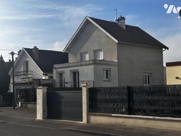 CHENOVE - Boulevard Bazin - Belle maison TYPE 6 des années 1930 avec petit local commercial loué