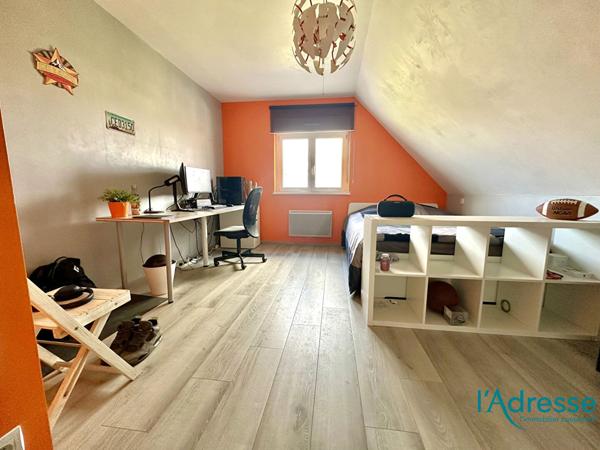 Maison individuelle 4 chambres un bureau sur un terrain de 8.50 ares