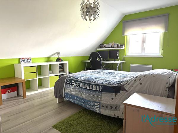 Maison individuelle 4 chambres un bureau sur un terrain de 8.50 ares